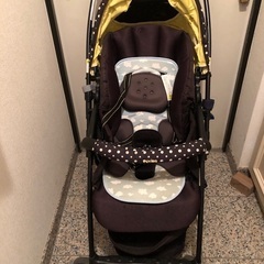 Apricaベビーカーの画像