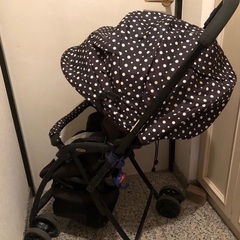Apricaベビーカーの画像