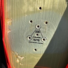 スノーボード板とカバーの画像