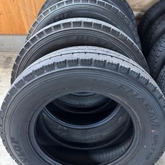 205/70R16 111/109NLT ダンロップ　ENASA...