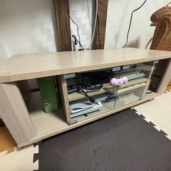 テレビボードの画像