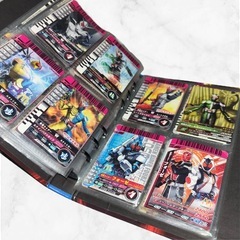 トレーディングカード バインダー❤ゲームカード　ヒーロー戦隊　仮面ライダー　多種の画像