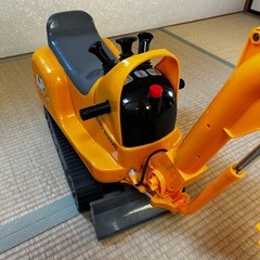 【交渉中】マイクロショベル コマツPC01 足けり乗用玩具 乗れる車のおもちゃ サウンド 働く車 工事車両 3歳 4歳 トイコー 乗用マイクロシャベル コマツＰＣ０１ ケンケンキッキ  の画像