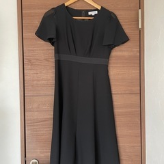 フォーマルスーツ（レディース）の画像