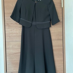 フォーマルスーツ（レディース）の画像