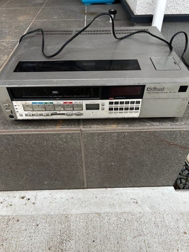 National ビデオカセットレコーダー NV-750\n
