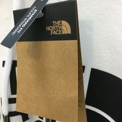 海外・日本製品のサルベージ販売始めました！　THE  NORTH  FACE　パーカー　１点のみの画像