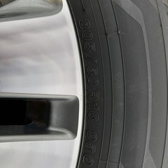 車のパーツ タイヤ、ホイールの画像