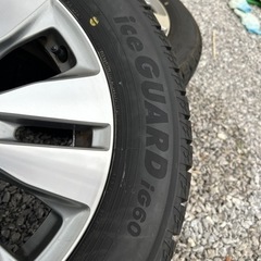 車のパーツ タイヤ、ホイールの画像