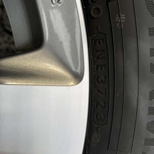 スタッドレスタイヤ　205\60r16