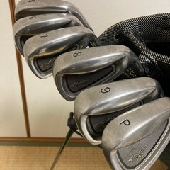 ブリジストン　ツアーステージVIQアイアン値引きします。(T . T)