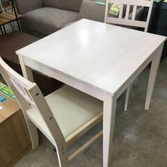 ダイニングセット　２人掛け　座面にちょっとヒビあり。★☆ウィンターセール開催　２千円以上の商品全て１５％～５０％OFF！★☆現金払いならさらに追加５％OFF★☆