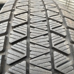 中古スタッドレスタイヤ　225/60R18 ブリヂストンの画像