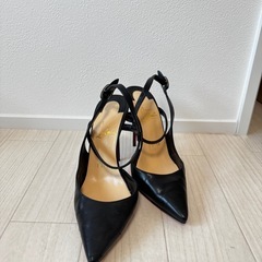 Christian Louboutinパンプス