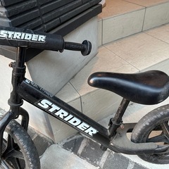 12インチ　ストライダー　ブラックの画像