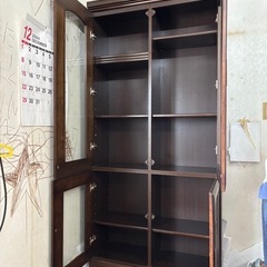 「決定しました
」ガラス扉付き本棚の画像