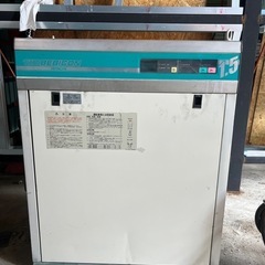 HITACHI 小型空気圧縮機 型式P0-1. 5GX6