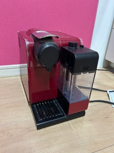 ネスプレッソ　コーヒーメーカー
