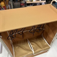 bostolk ボストーク ペット用 クローゼットハンガー カラー:ナチュラル 小型犬用 衣類収納 収納ボックス2箇所 ハンガー6個付属 組立済 中古美品 ①の画像