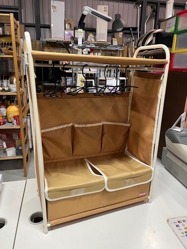 bostolk ボストーク ペット用 クローゼットハンガー カラー:ナチュラル 小型犬用 衣類収納 収納ボックス2箇所 ハンガー6個付属 組立済 中古美品 ①