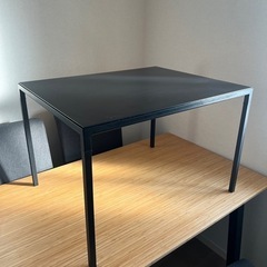 テーブル
