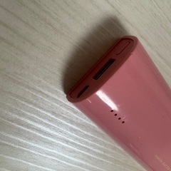モバイルバッテリー　パワーバンク　充電の画像