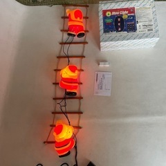 ドウシシャ サンタクロース イルミネーション ミニはしごサンタ 3P ブローライト 屋外OK コントローラー付き はしご サンタ 中古品  の画像