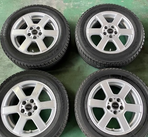 ホイル付きスタッドレスタイヤ