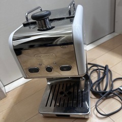 まとめての方はお値段ご相談くださいデロンギエスプレッソカプチーノメーカー　コーヒーマシン