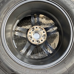 ２０５／６０Ｒ１６　　２１年製　プリウス　
の画像