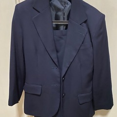 女性用スーツ

