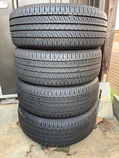 デリカD5新車時タイヤ　225/55R18 ヨコハマ　ジオランダー　G055