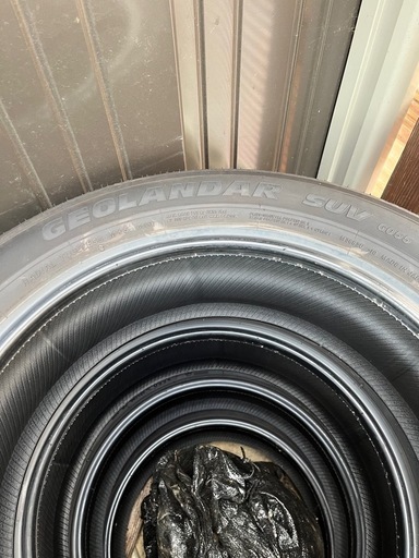 デリカD5新車時タイヤ　225/55R18 ヨコハマ　ジオランダー　G055