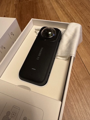 全天球360度カメラ Insta360 X3 & 予備バッテリーほか