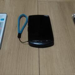 TORQUE G01 ( KYY24 )　と　au IS01　を...