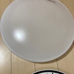 【取引完了】シーリングライト差し上げます。（豆球のみ点灯）