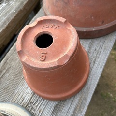 植木鉢（陶器）の画像