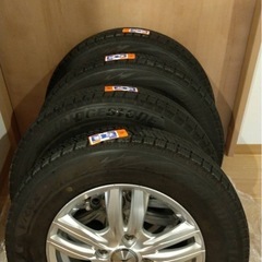 スタッドレスタイヤの画像