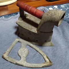 レトロなアイロンの画像