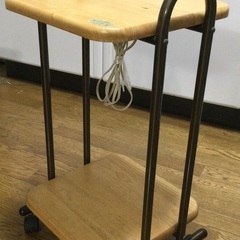 [お譲り先決定] コンセント付ワゴン　39cm × 33.5cm...