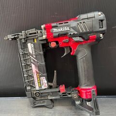 【中古】マキタ　高圧フロアタッカー　AT451H　ケース・説明書・付属品付き【ハンズクラフト熊本けやき通り店】の画像