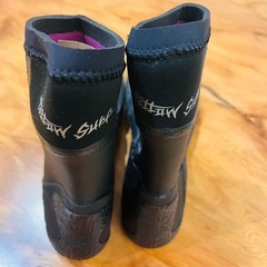 サーフィン ブーツの画像