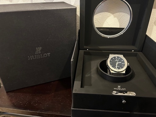 HUBLOT クラシックフュージョン チタニウム 542.NX.1171.LR