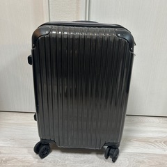 スーツケース　タイヤ破損
