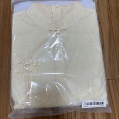白色チャイナ服二種類/小道具(うちわ)の画像