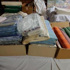 【新品未使用】大量！布団・座布団カバー生地、布団マットレス、毛布-その１、取りに来ていただける方に差し上げます！の画像