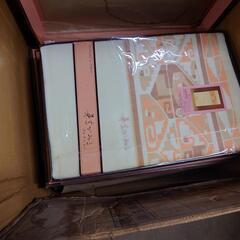 【新品未使用】大量！布団・座布団カバー生地、布団マットレス、毛布-その１、取りに来ていただける方に差し上げます！の画像