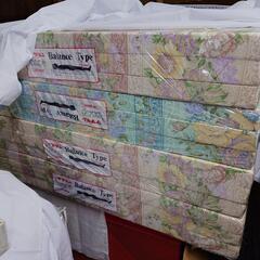 【新品未使用】大量！布団・座布団カバー生地、布団マットレス、毛布-その１、取りに来ていただける方に差し上げます！の画像