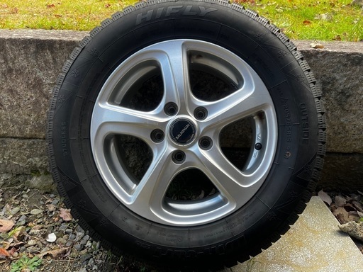 205/65R15スタッドレス ホイル付き4本セット