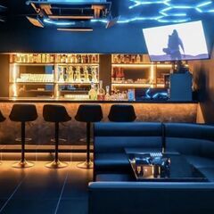 本日✨現25名✨六本木Bar忘年会🎤🍺特に女性募集中✨カラオケし...